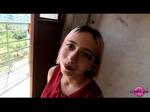 ❤️ Studint Sensual sûget in frjemdling yn 'e bûtenwrâld - Cum op syn gesicht ️  Seks by porno fy.sexera.ru ️❤